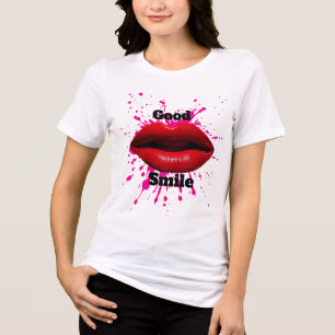 En Tri-matière T-shirt avec un bon sourire