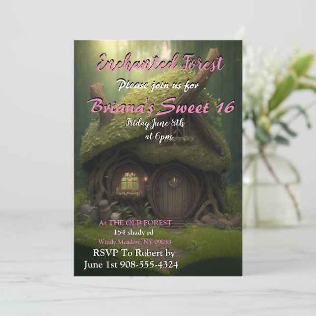 Enchanted Forest Hut Sweet 16 Invitation (Debout devant)
