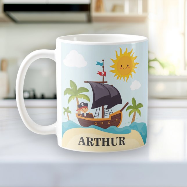 Enfants Cute Pirate Ship Personnalisé Mug (Créateur téléchargé)
