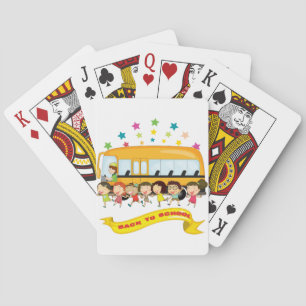 Enfants de nouveau aux cartes de jeu d'école