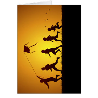 Enfants pilotant un cerf-volant