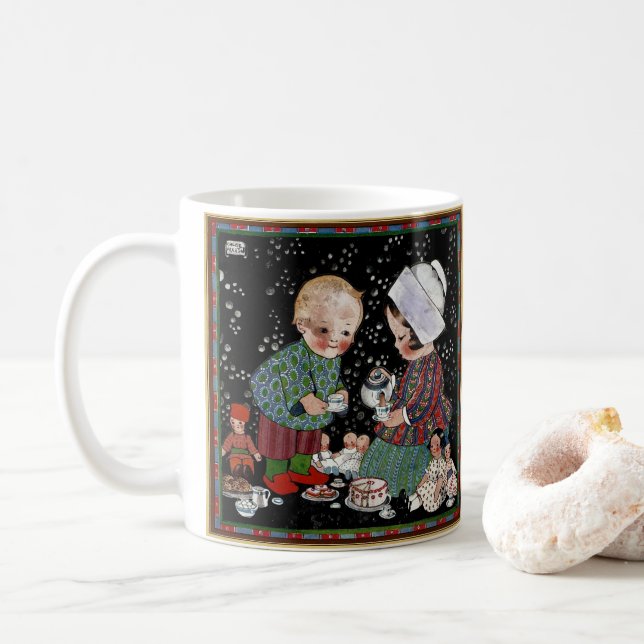 Enfants vintages ayant une tasse de thé (Avec donut)