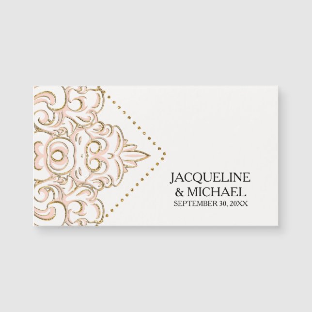 Enregistrer la date favorise l'épouse dans le Fian (Devant)