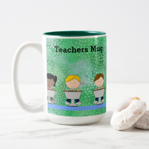 Enseignants Mug avec de jeunes étudiants