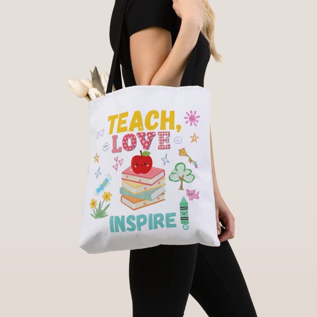 Enseigner, Amour, Inspirer Sac fourre-tout Parfait (De près)