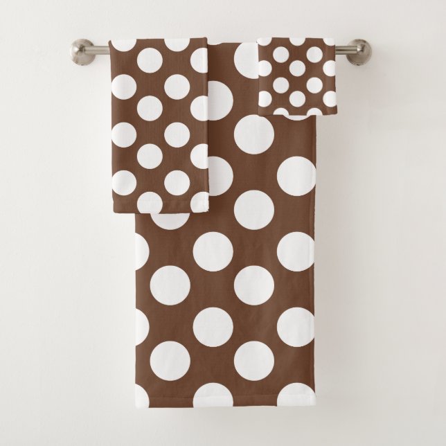 Ensemble Brown et blanc de serviette de Bath de (En situation)