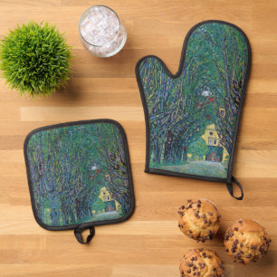 Ensemble De Gant De Cuisine Et De Manique Allée dans le parc du château de Kammer par Gustav