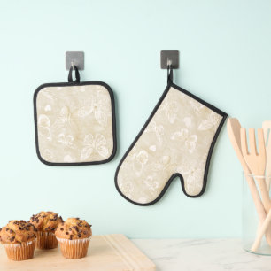 Ensemble De Gant De Cuisine Et De Manique Assez Romantique Crème Papillons Cœurs Ivoire