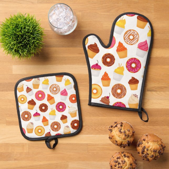 Ensemble De Gant De Cuisine Et De Manique Beignets & Cupcakes  (De haut en bas)