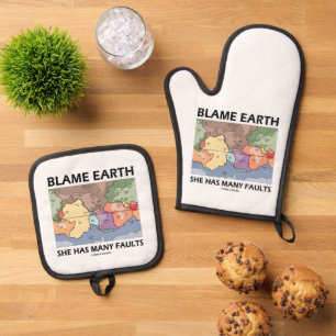 Ensemble De Gant De Cuisine Et De Manique Blâmez la Terre, elle a de nombreuses failles : la