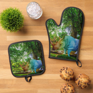 Ensemble De Gant De Cuisine Et De Manique Cadre tropical luxuriant de SlipperyJoe's rhinocér