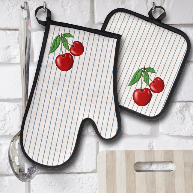 Ensemble De Gant De Cuisine Et De Manique Cerises rouges sur bandes bleues (Retro Cherry style cute kitchen potholder and oven mitt
)