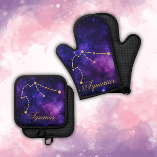 Ensemble De Gant De Cuisine Et De Manique Constellation Gold Aquarius sur Galaxie foncée  