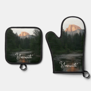 Ensemble De Gant De Cuisine Et De Manique Coucher de soleil sur Half Dome dans le parc natio