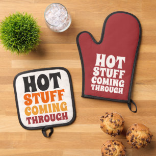 Ensemble De Gant De Cuisine Et De Manique Des trucs chauds qui traversent l'Humour