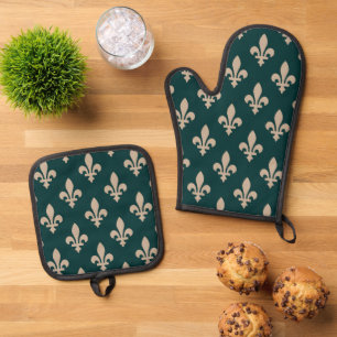 Ensemble De Gant De Cuisine Et De Manique Fleur de Lis Motif, Royal French Creative on Green