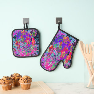 Ensemble De Gant De Cuisine Et De Manique Fleurs rouges et violettes colorées psychédéliques