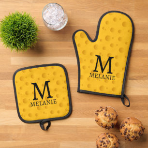 Ensemble De Gant De Cuisine Et De Manique Fromage jaune imprimé monogramme personnalisé