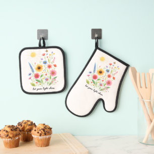 Ensemble De Gant De Cuisine Et De Manique Laissez votre lumière briller fleurs et soleil