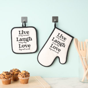 Ensemble De Gant De Cuisine Et De Manique live, rire, amour - trois beaux mots
