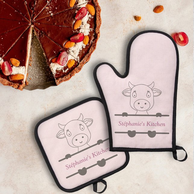 Ensemble De Gant De Cuisine Et De Manique Monogramme de vache mûre (Cute Cow Monogram Oven Mitt & Pot Holder Set)
