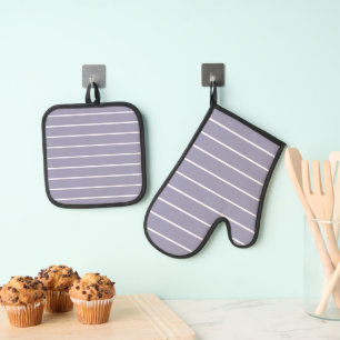 Ensemble De Gant De Cuisine Et De Manique Motif élégant rayé lavande et blanc