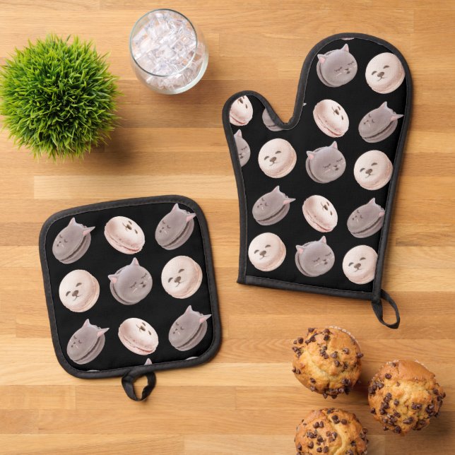 Ensemble De Gant De Cuisine Et De Manique Motif Macaron (De haut en bas)