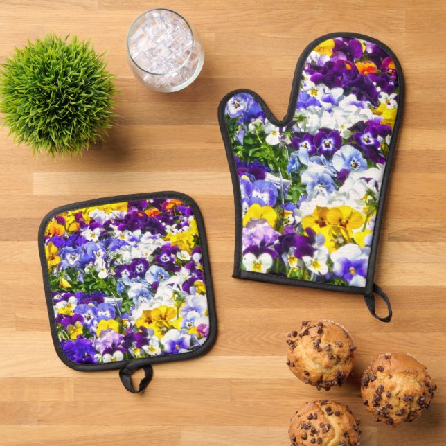 Ensemble De Gant De Cuisine Et De Manique Pansies (De haut en bas)
