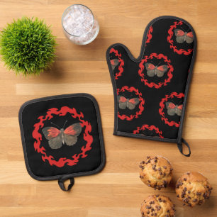 Ensemble De Gant De Cuisine Et De Manique Papillon rouge dans un cercle de feu - Symbole de
