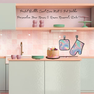 Ensemble De Gant De Cuisine Et De Manique Pastel Swirl Hippy Couple Noms Numéros Romains Dat
