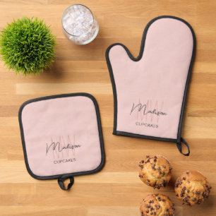 Ensemble De Gant De Cuisine Et De Manique Pâtisserie avec logo monogramme rose