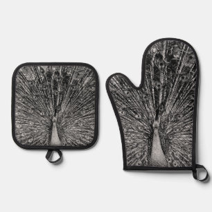 Ensemble De Gant De Cuisine Et De Manique Photographie de paon noir et blanc