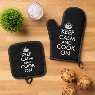 Ensemble De Gant De Cuisine Et De Manique Restez calme et cuisinez sur le noir drôle