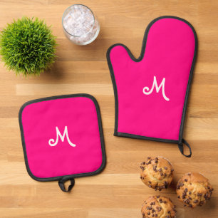Ensemble De Gant De Cuisine Et De Manique rose chaud - monogrammé