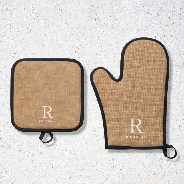 Ensemble De Gant De Cuisine Et De Manique Russe moderne Burlap Brown Nom de famille Monogram (Créateur téléchargé)