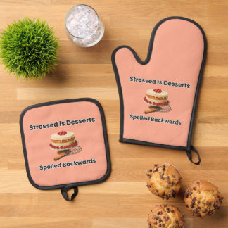 Ensemble De Gant De Cuisine Et De Manique Stress est Desserts orthographié à l'envers