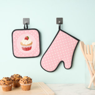 Ensemble De Gant De Cuisine Et De Manique Sucré délicieux Cupcake aux fraises