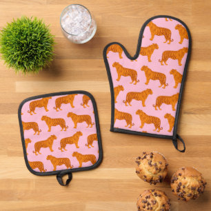 Ensemble De Gant De Cuisine Et De Manique Tiger animal rose moderne