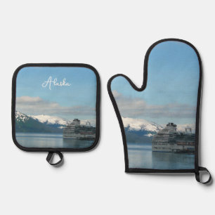 Ensemble De Gant De Cuisine Et De Manique Vacances de croisière en Alaska Photographie de vo