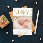 Ensemble De Joy Noël Faire-part de naissance<br><div class="desc">Simple mais frappante, ces cartes de faire-part de naissance de Noël "Joy" blanc et or flocon de neige seront parfaites pour envoyer à votre famille et à vos amis cette saison des Fêtes. Le design est facile à personnaliser pour les rendre uniques à vous et à votre nouveau lot de...</div>