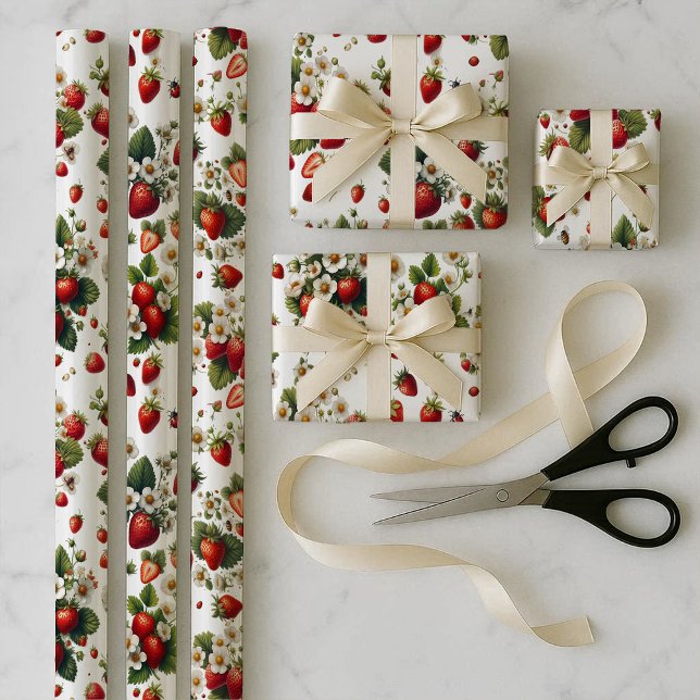 Ensemble de papier d'emballage floral à la fraise (Strawberry Floral Wrapping Paper Bundle Set)