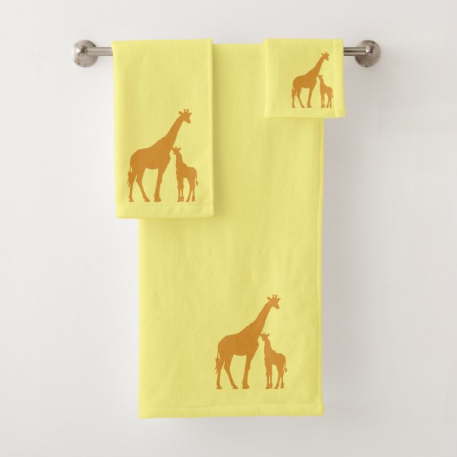 Ensemble de serviette de girafe de maman et de (En situation)