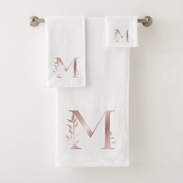 Ensemble de serviettes de bain à monogramme floral (En situation)