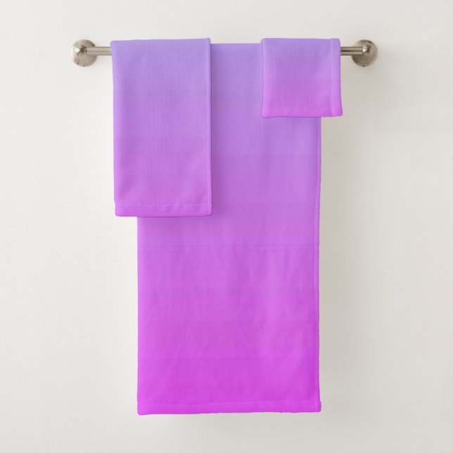 Ensemble de serviettes de bain américaine en coule (En situation)