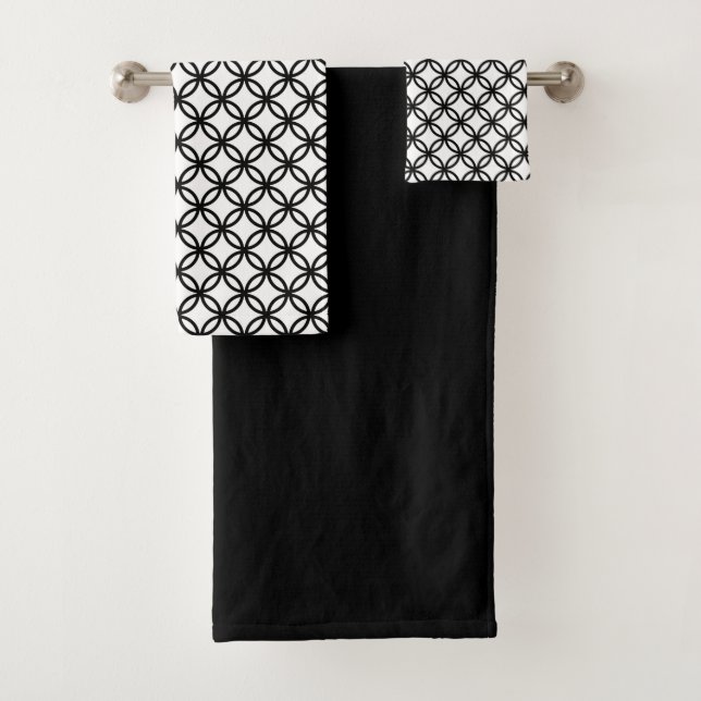 Ensemble de serviettes de bain noir et blanc (En situation)