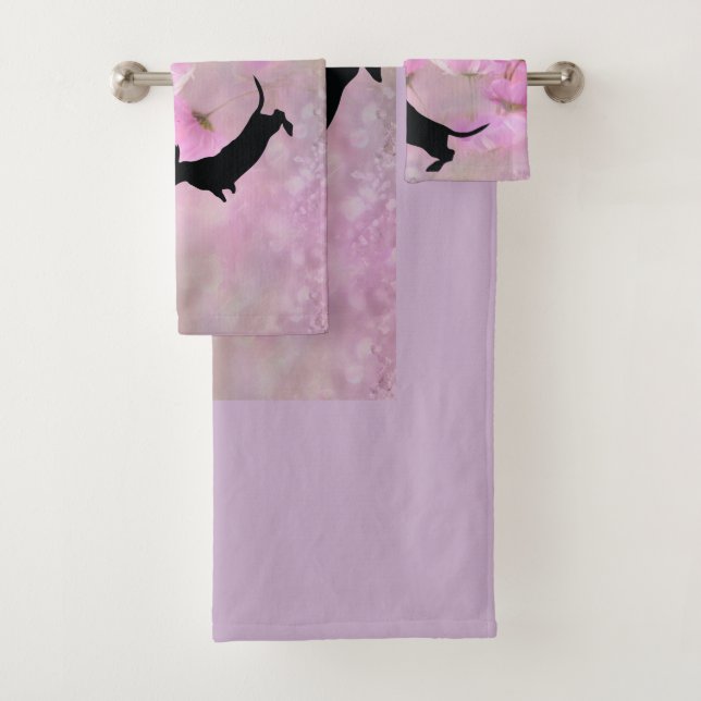 Ensemble de serviettes de dachshund floral lavande (En situation)