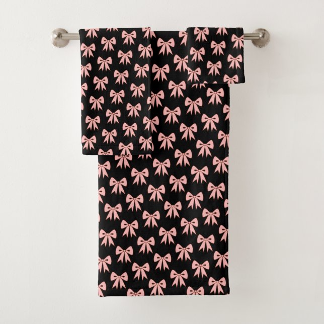 Ensemble de serviettes de salle de bain roses noir (En situation)