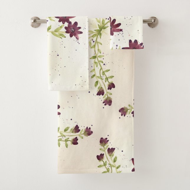 Ensemble de serviettes de toilette à fleurs d'élég (En situation)