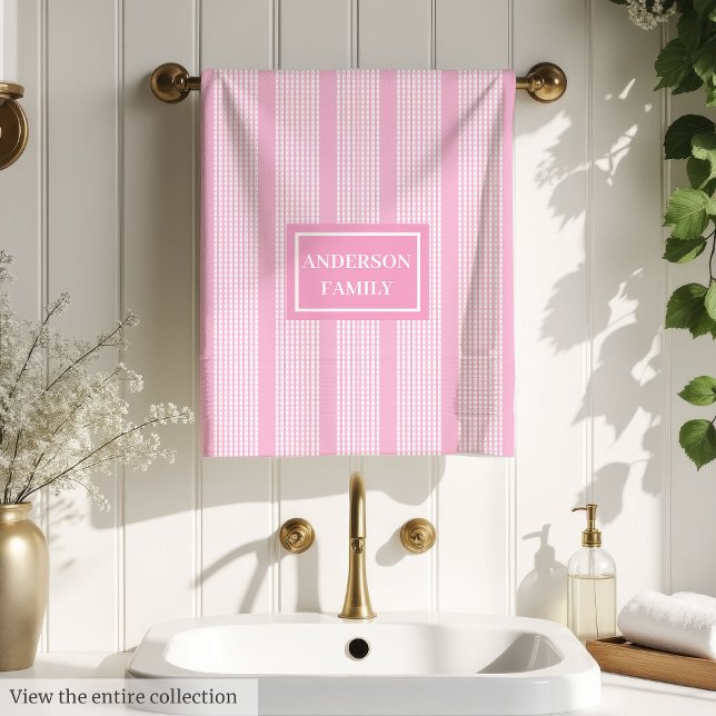 Ensemble de serviettes élégant Plaid rose clair pe (Elegant Towel Set Chic Light Pink Plaid Custom Name)
