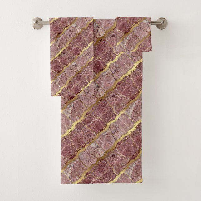 Ensemble de serviettes en marbre de luxe prune et  (En situation)